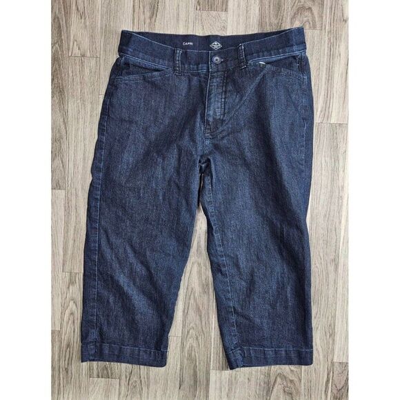 (3/$35) St. John's Bay Womens Size 6 Pockets Denim Blue Jeans Capris - Picture 1 of 10